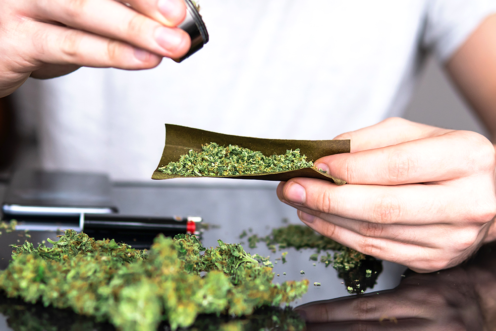 Ultimate Guide on How to Wrap Up a Weed Bud
