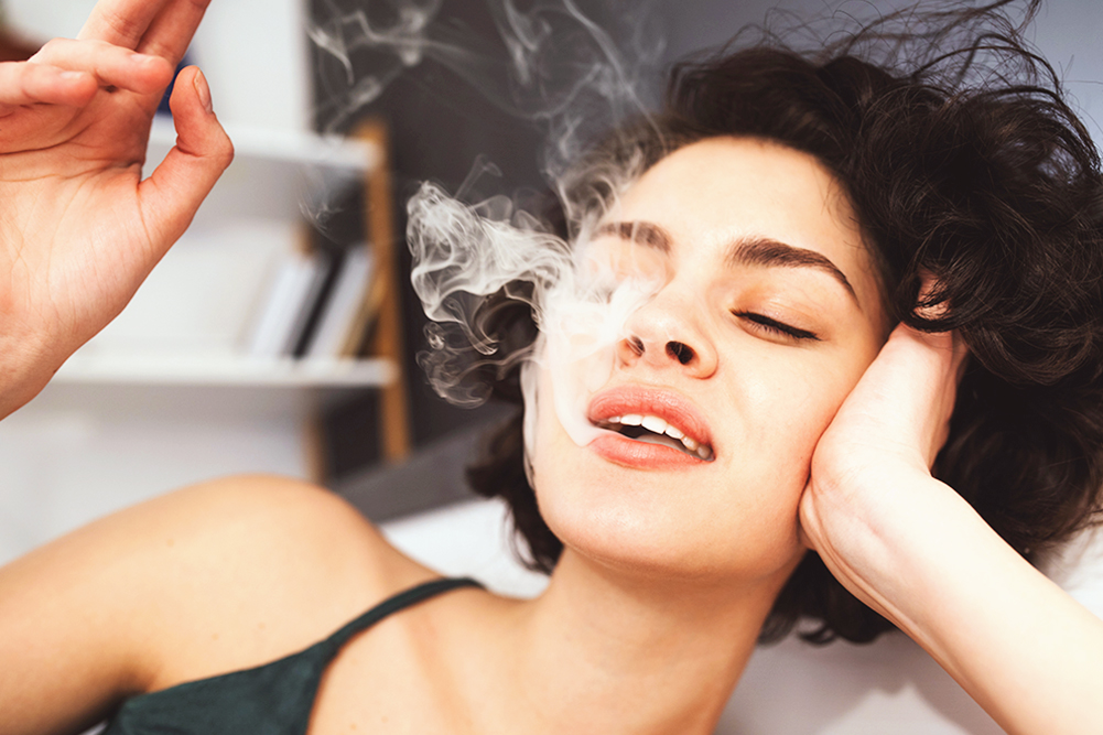 Smoking Indica Flower to Reduce Stress & Improve Sleep